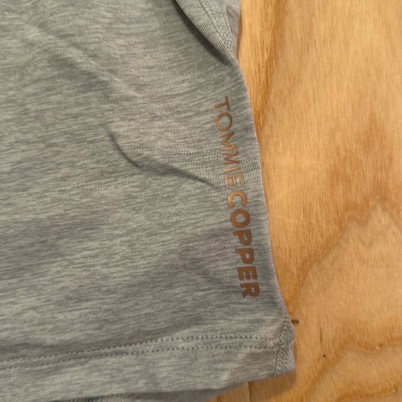 Tommie Copper Men’s CZ short sleeve V Neck t shirt Silver Heather - Picture 4 of 6